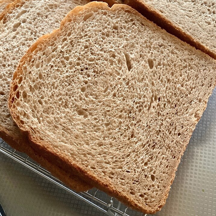 ホームベーカリーで100%全粒粉の湯種食パン